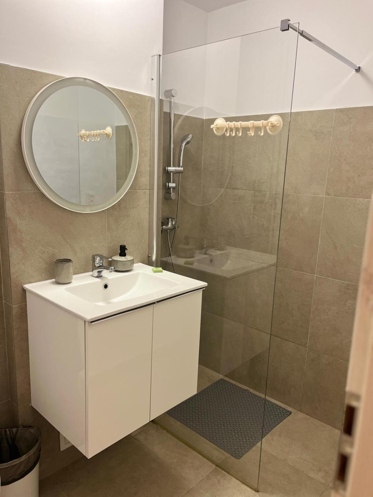 Apartament De Lux Крайова Екстериор снимка