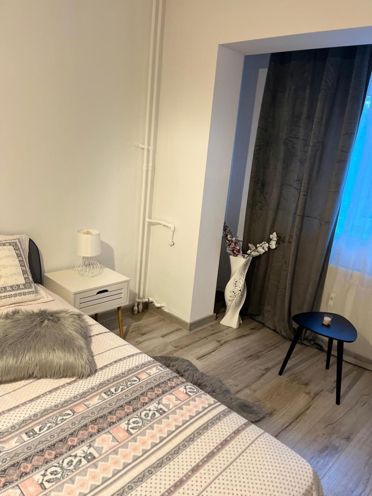 Apartament De Lux Крайова Екстериор снимка