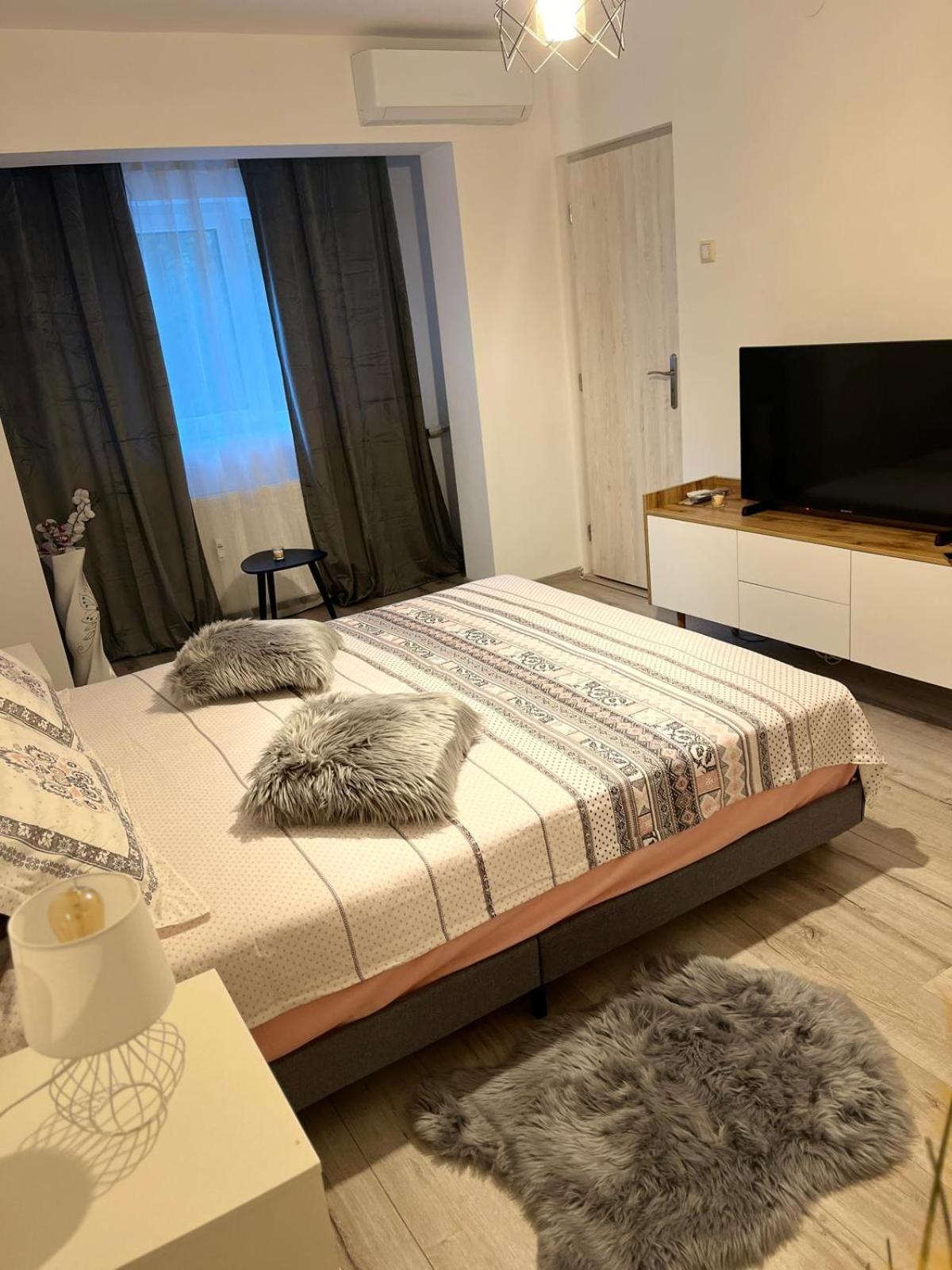 Apartament De Lux Крайова Екстериор снимка